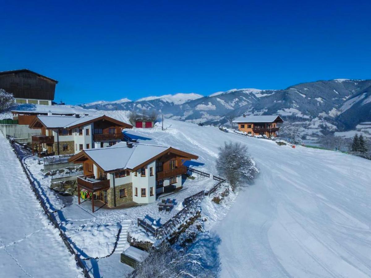 Chalet An Der Piste Kaprun Exteriér fotografie