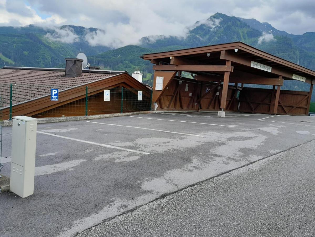 Chalet An Der Piste Kaprun Exteriér fotografie